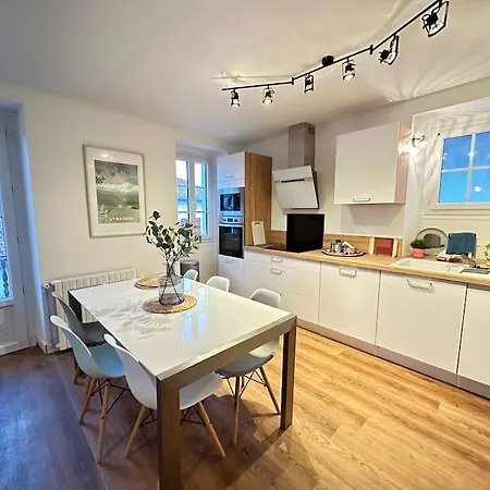 Abarratea, Pays Basque 6/8 P. Apartment